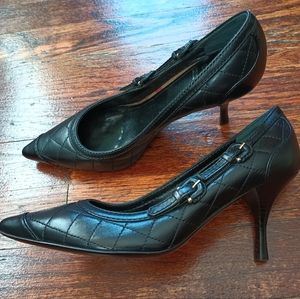 Burberry black closed toe heels